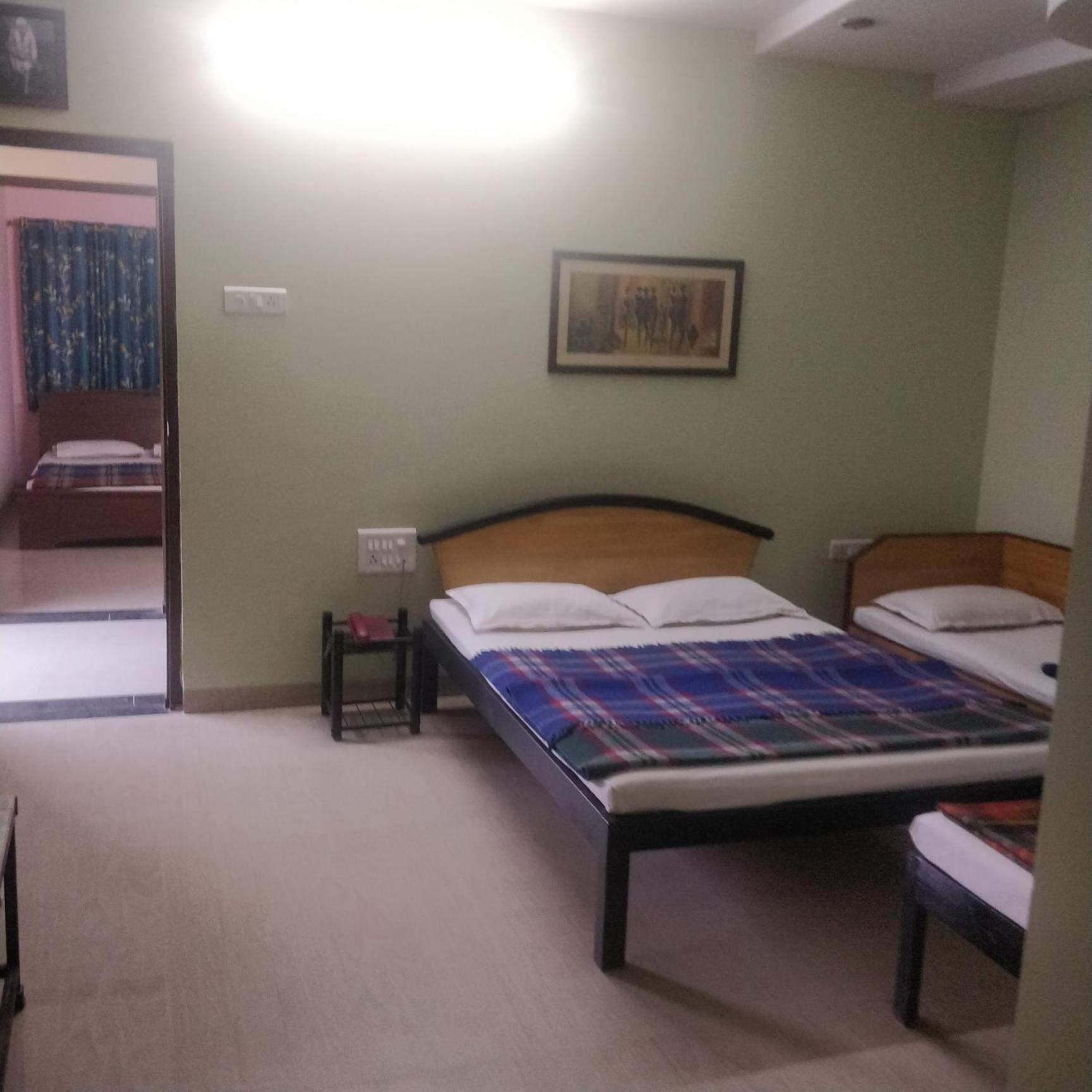 Hotel Delta Executive Shirdi Exterior foto